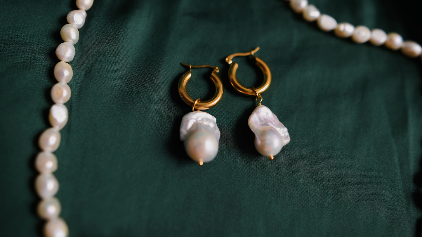 Genuine freshwater pearls 